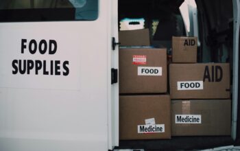 starmer-uk-gaza-aid-airdrops-evacuations
