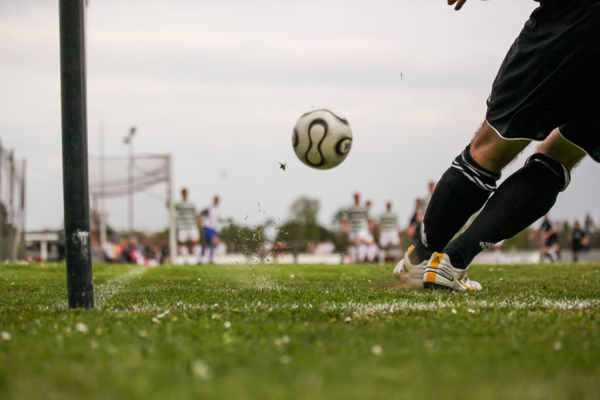 Euro 2025 Semi‑Finals: England’s Tactical Shift After Last‑Minute Injury Blow